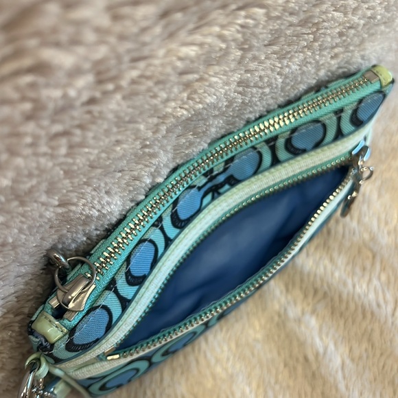 COACH - Picture 3 of 13